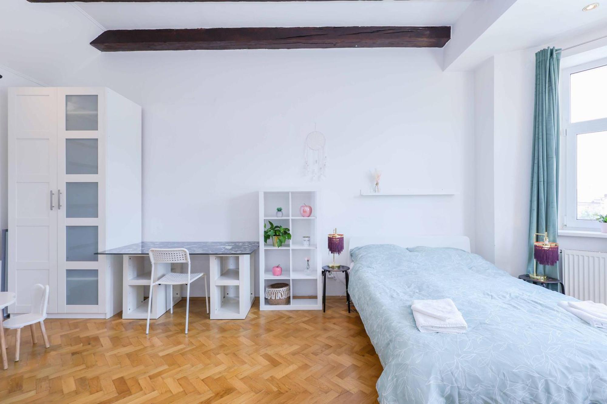 Cozy & Spacious Family Stay Near Train Station Bratislava Bagian luar foto