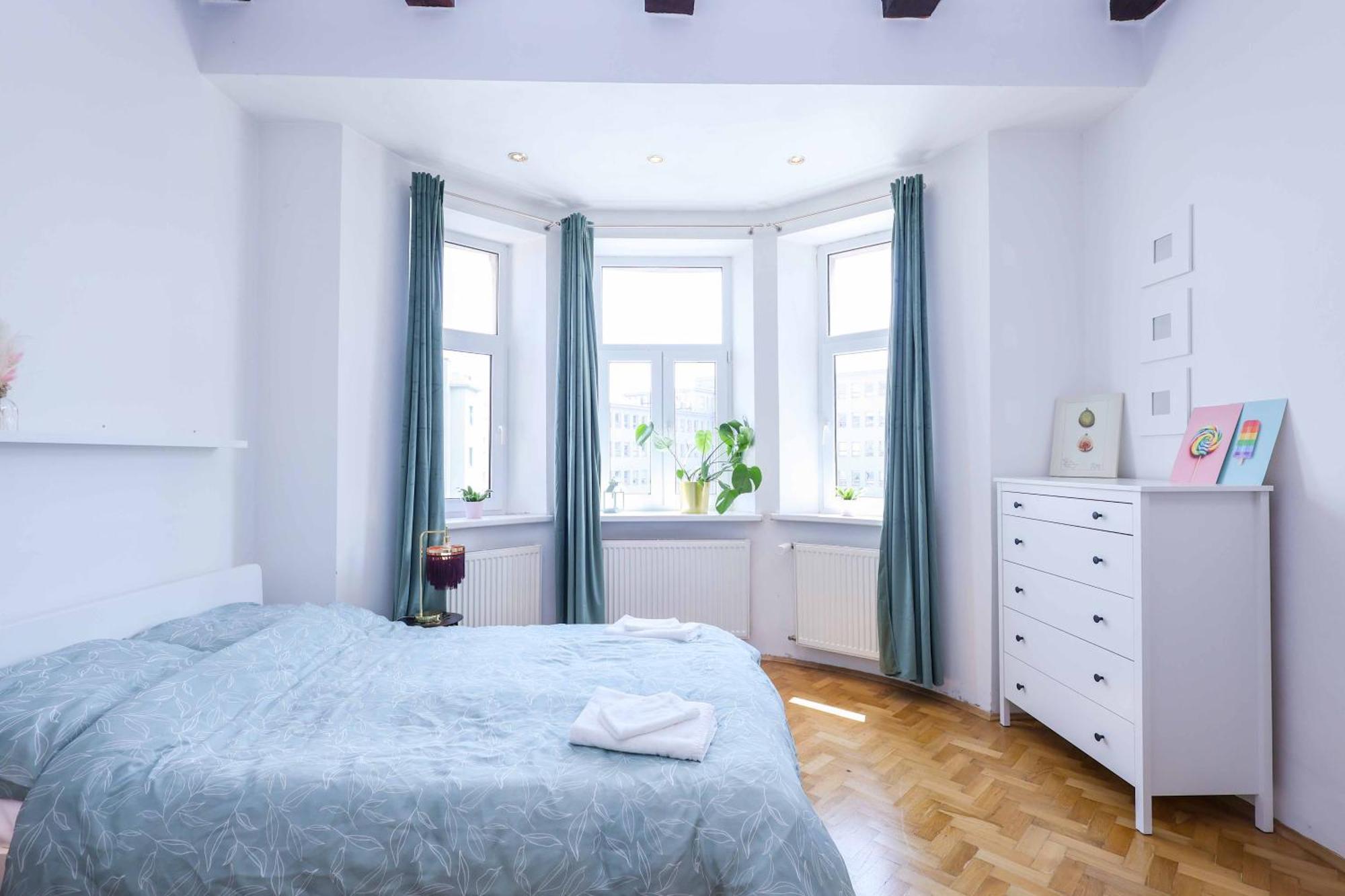 Cozy & Spacious Family Stay Near Train Station Bratislava Bagian luar foto